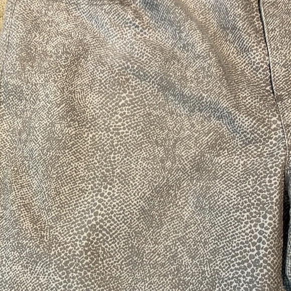 Fabulous😱snake print Nicole Miller size 16 jeans. - Picture 6 of 16